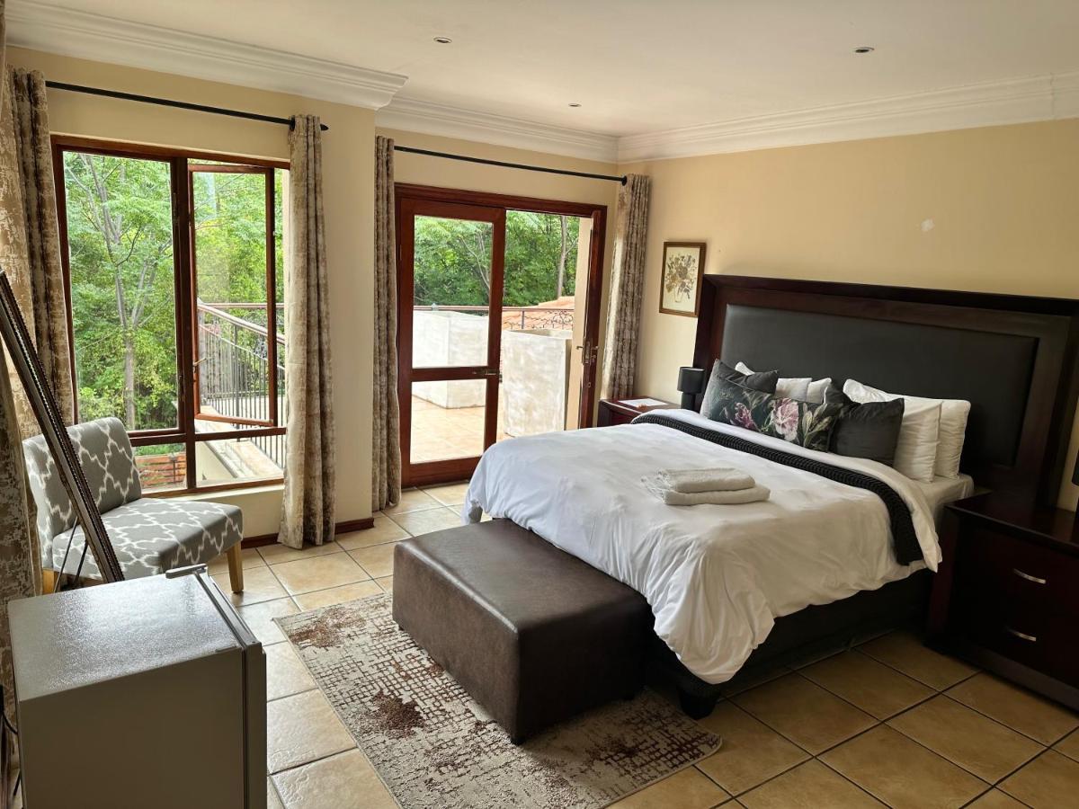 Hotel 37 On Eagles Hartbeespoort Exteriér fotografie