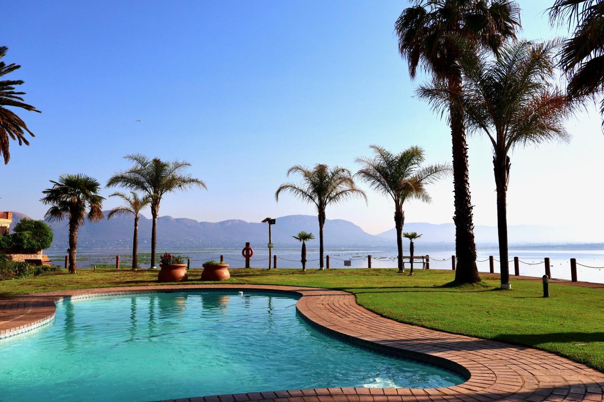 Hotel 37 On Eagles Hartbeespoort Exteriér fotografie